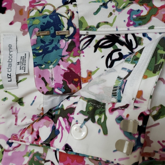 Liz Claiborne - Floral Capri Pants - Ladies 14 - Picture 5 of 12